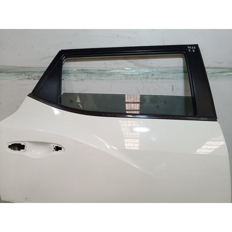 Recambio de puerta trasera derecha para ssangyong tivoli 1.6 referencia OEM IAM SINREF SIN REF SIN REF