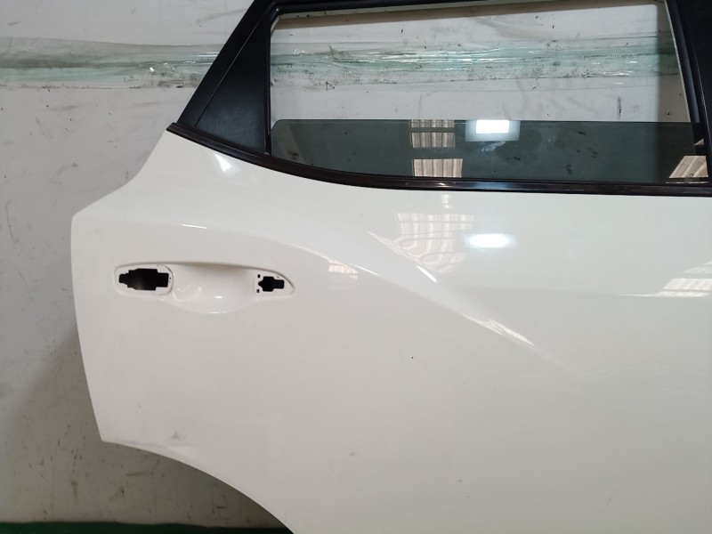 Recambio de puerta trasera derecha para ssangyong tivoli 1.6 referencia OEM IAM SINREF SIN REF SIN REF