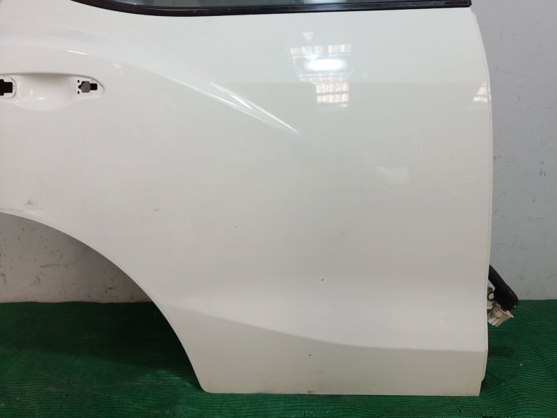 Recambio de puerta trasera derecha para ssangyong tivoli 1.6 referencia OEM IAM SINREF SIN REF SIN REF