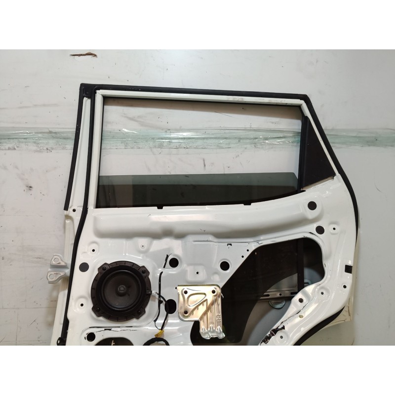 Recambio de puerta trasera derecha para ssangyong tivoli 1.6 referencia OEM IAM SINREF SIN REF SIN REF