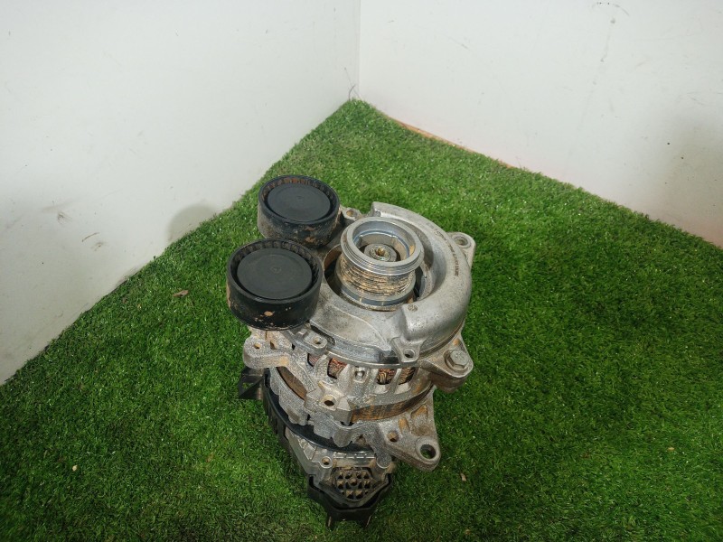 Recambio de alternador para nissan qashqai iii (j12) 1.3 dig-t referencia OEM IAM 2310A1749R 2310A1749R 2310A1749R
