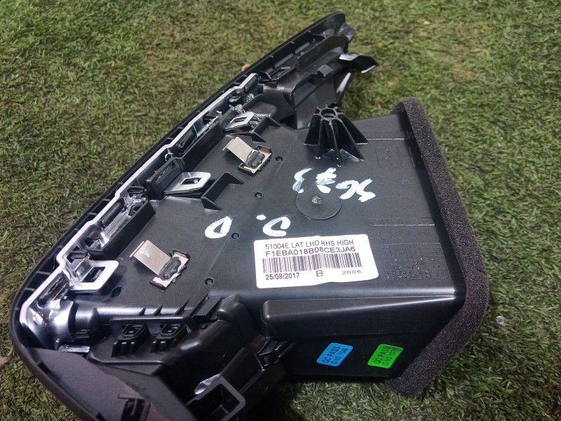 Recambio de rejilla aireadora para ford focus iii 1.0 ecoboost referencia OEM IAM   