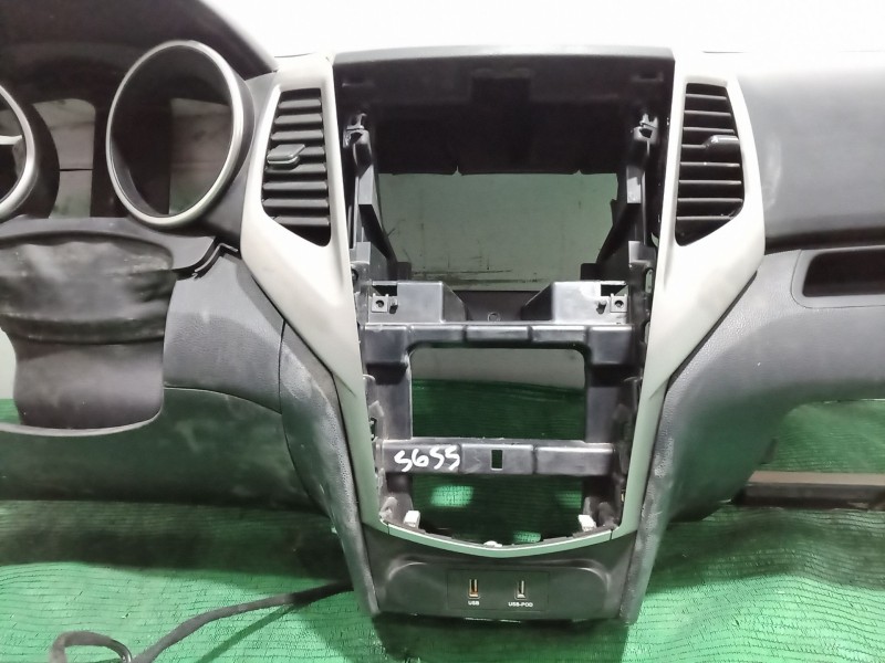 Recambio de salpicadero para ssangyong tivoli 1.6 referencia OEM IAM   