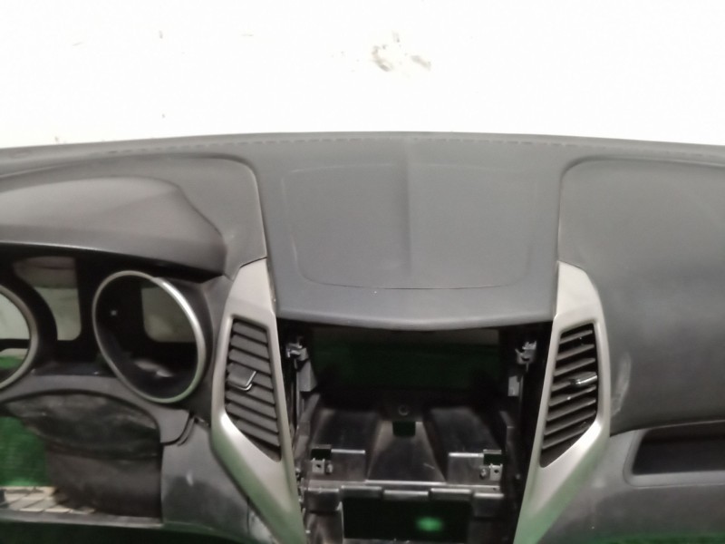 Recambio de salpicadero para ssangyong tivoli 1.6 referencia OEM IAM   