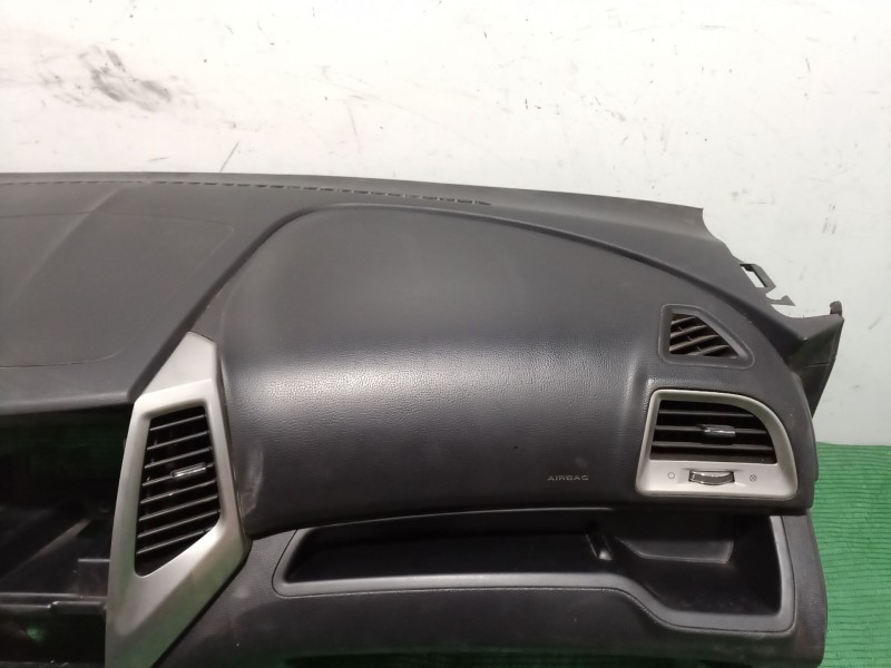 Recambio de salpicadero para ssangyong tivoli 1.6 referencia OEM IAM   