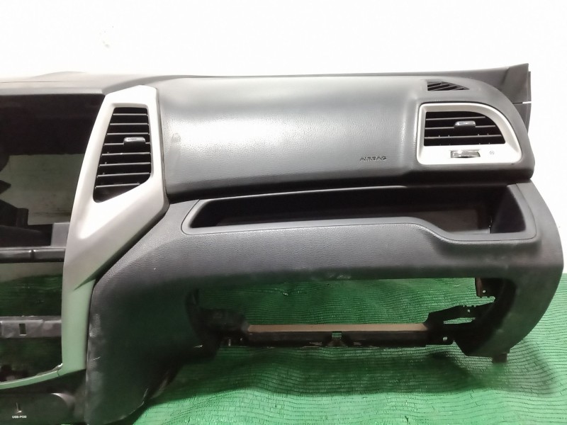 Recambio de salpicadero para ssangyong tivoli 1.6 referencia OEM IAM   