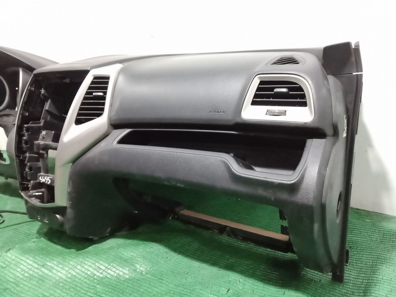 Recambio de salpicadero para ssangyong tivoli 1.6 referencia OEM IAM   
