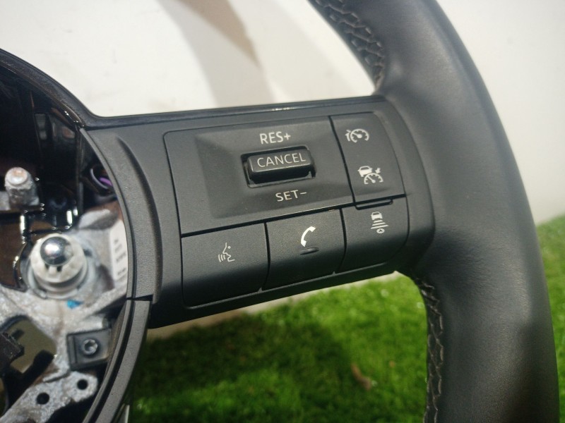 Recambio de volante para nissan qashqai iii (j12) 1.3 dig-t referencia OEM IAM 484306UF0 484306UF0 34316044D