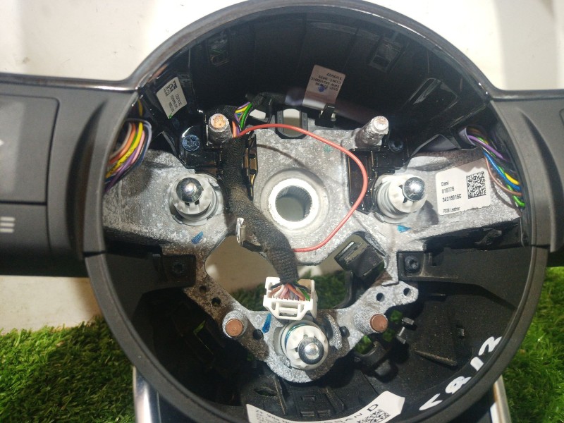 Recambio de volante para nissan qashqai iii (j12) 1.3 dig-t referencia OEM IAM 484306UF0 484306UF0 34316044D