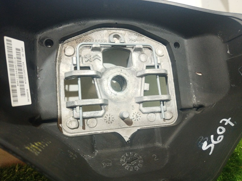 Recambio de volante para peugeot 5008 (0u_, 0e_) 1.6 bluehdi 120 referencia OEM IAM   