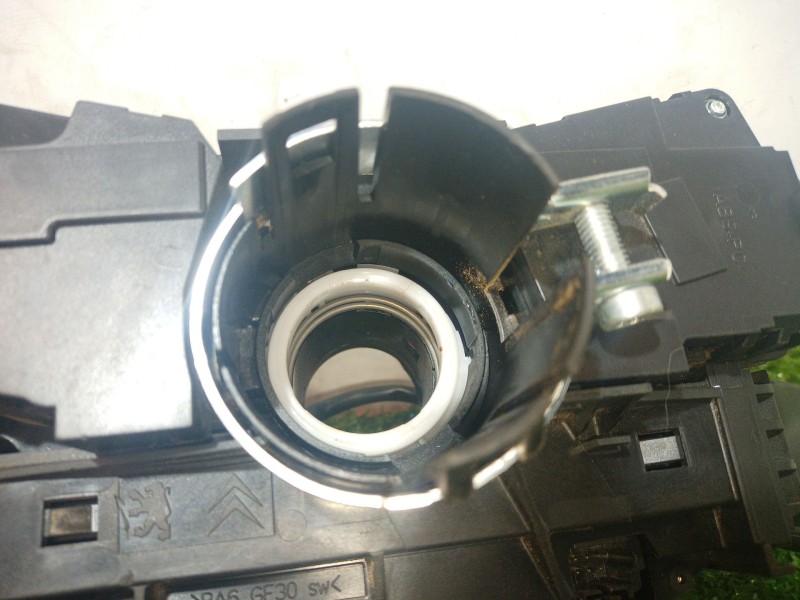 Recambio de mando multifuncion para peugeot 5008 (0u_, 0e_) 1.6 bluehdi 120 referencia OEM IAM   