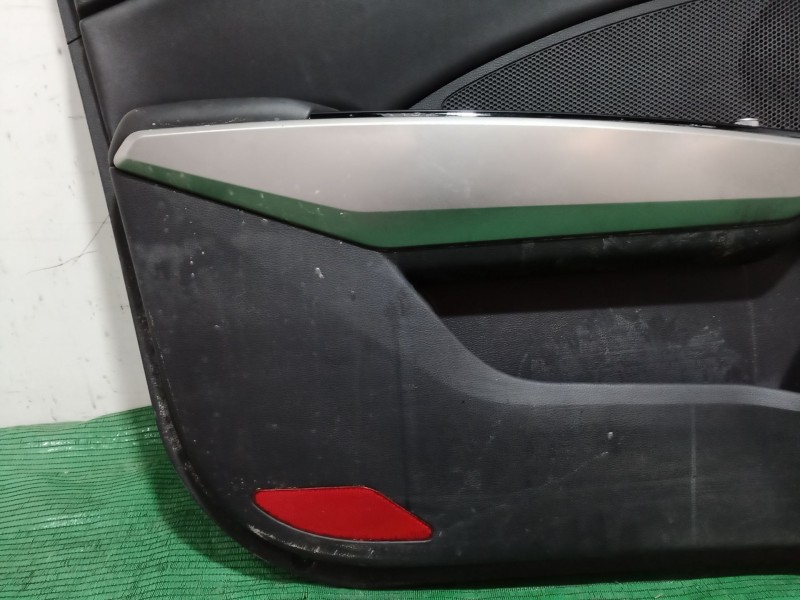 Recambio de guarnecido puerta delantera izquierda para ssangyong tivoli 1.6 referencia OEM IAM   