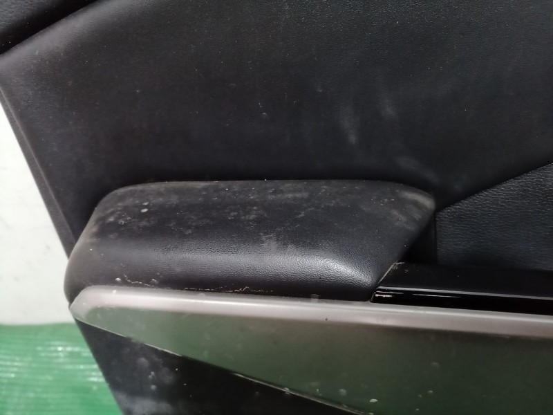 Recambio de guarnecido puerta delantera izquierda para ssangyong tivoli 1.6 referencia OEM IAM   