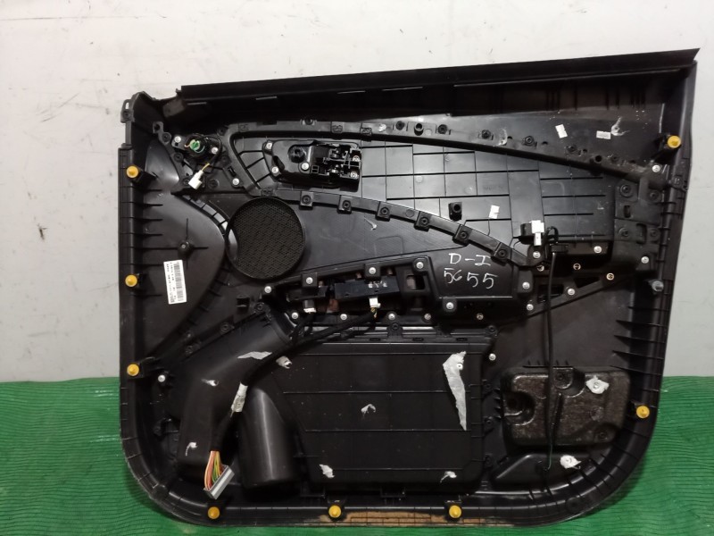 Recambio de guarnecido puerta delantera izquierda para ssangyong tivoli 1.6 referencia OEM IAM   