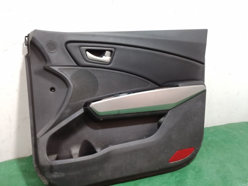 Recambio de guarnecido puerta delantera derecha para ssangyong tivoli 1.6 referencia OEM IAM   