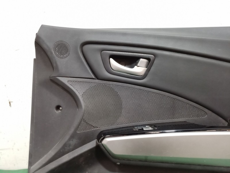 Recambio de guarnecido puerta delantera derecha para ssangyong tivoli 1.6 referencia OEM IAM   