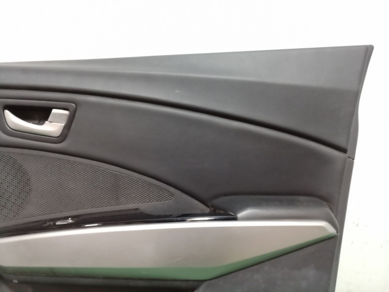 Recambio de guarnecido puerta delantera derecha para ssangyong tivoli 1.6 referencia OEM IAM   