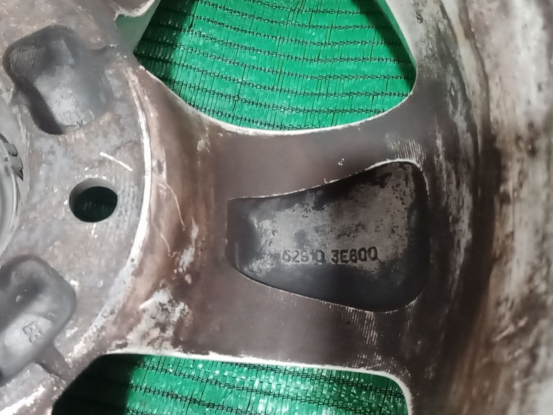 Recambio de juego llantas para kia sorento i (jc) 2.5 crdi referencia OEM IAM 529103E800 529103E800 529103E800