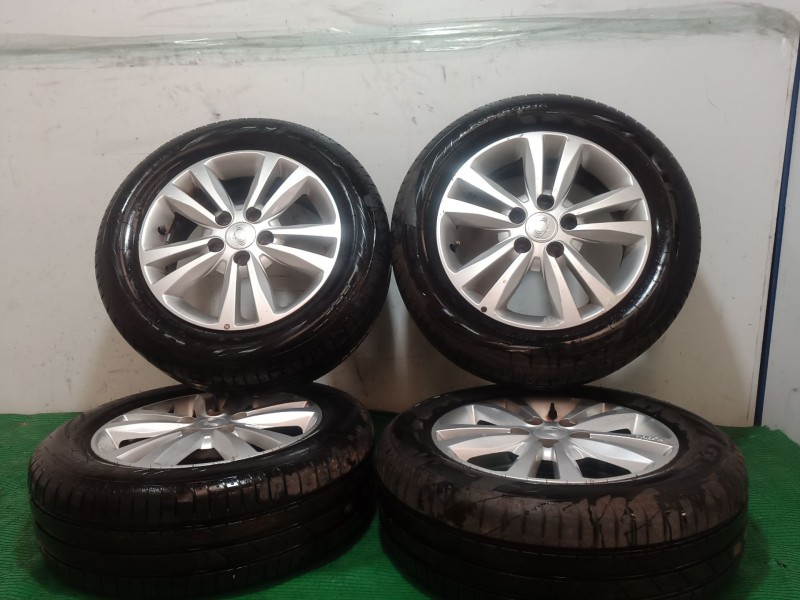 Recambio de juego llantas para ssangyong tivoli 1.6 referencia OEM IAM   