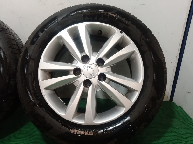 Recambio de juego llantas para ssangyong tivoli 1.6 referencia OEM IAM 4173035100 4173035100 4173035100