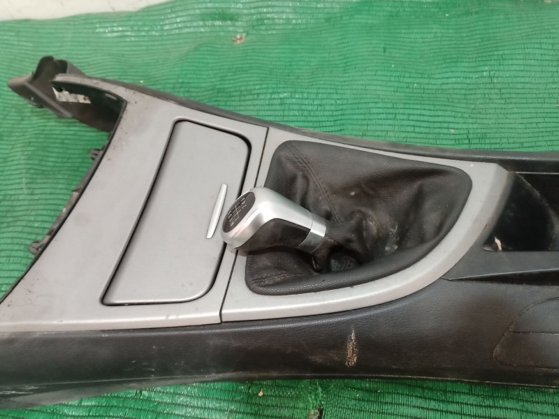 Recambio de consola central trasera para bmw 1 (e87) 118 d referencia OEM IAM   