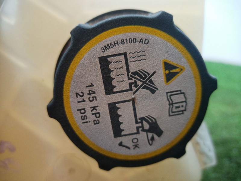 Recambio de deposito expansion para ford b-max (jk) 1.5 tdci referencia OEM IAM 3M5H8100AD 3M5H8100AD 3M5H8100AD