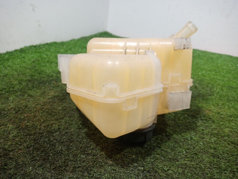 Recambio de deposito expansion para ford b-max (jk) 1.5 tdci referencia OEM IAM 3M5H8100AD 3M5H8100AD 3M5H8100AD