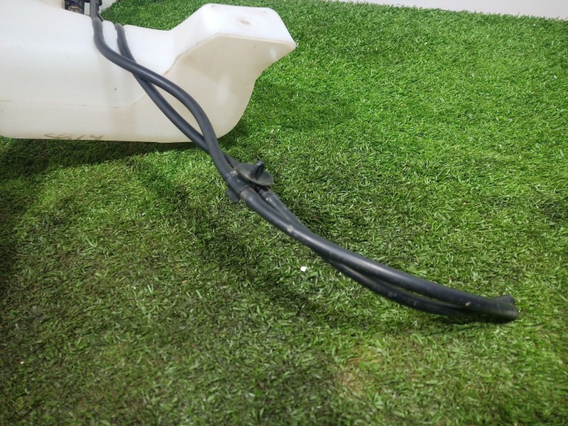 Recambio de deposito limpia para ford b-max (jk) 1.5 tdci referencia OEM IAM 8A6117B613AG 8A6117B613AG 8A6117B613AG