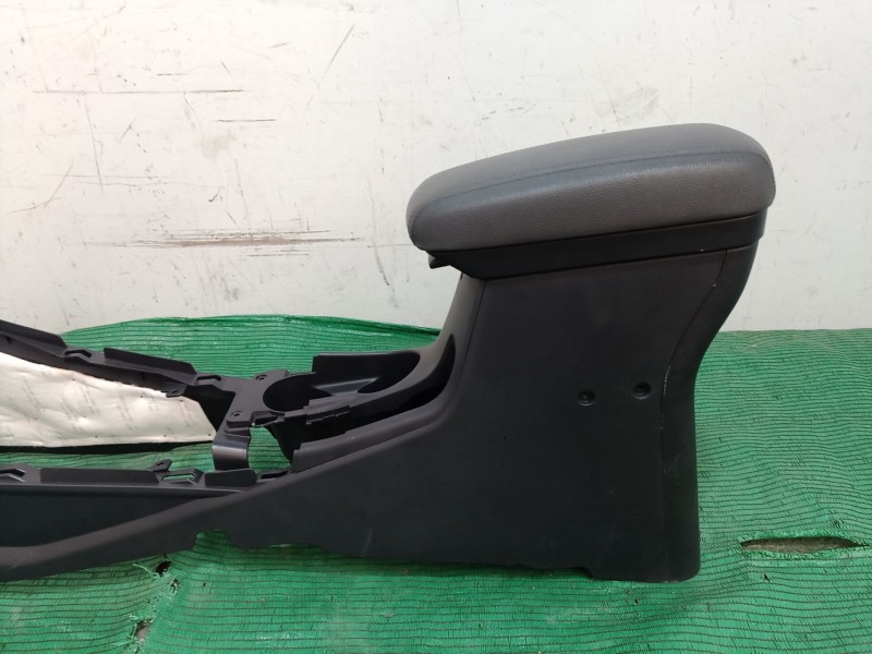 Recambio de consola central trasera para kia rio iii (ub) 1.2 cvvt referencia OEM IAM   