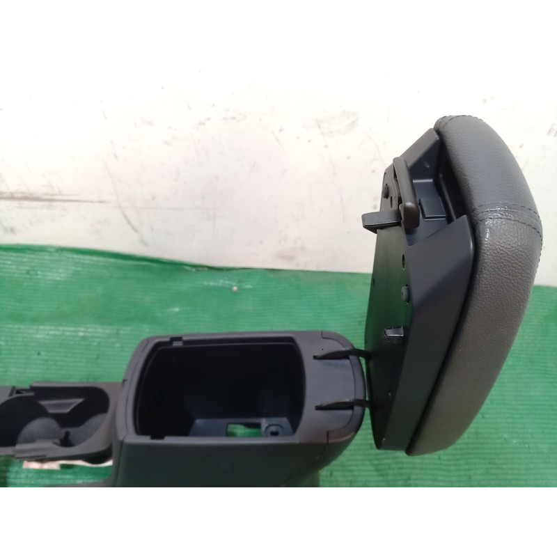 Recambio de consola central trasera para kia rio iii (ub) 1.2 cvvt referencia OEM IAM   