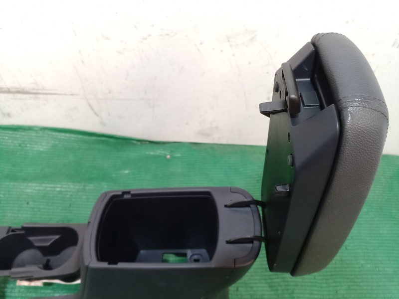 Recambio de consola central trasera para kia rio iii (ub) 1.2 cvvt referencia OEM IAM   