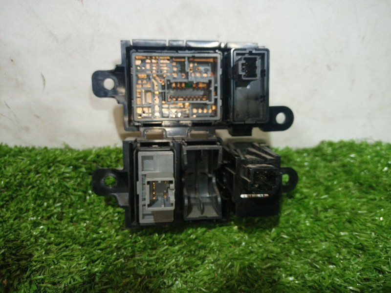 Recambio de mando multifuncion para nissan juke (f15) 1.6 dig-t 4x4 referencia OEM IAM P10020B48600 P10020B48600 P10020B48600