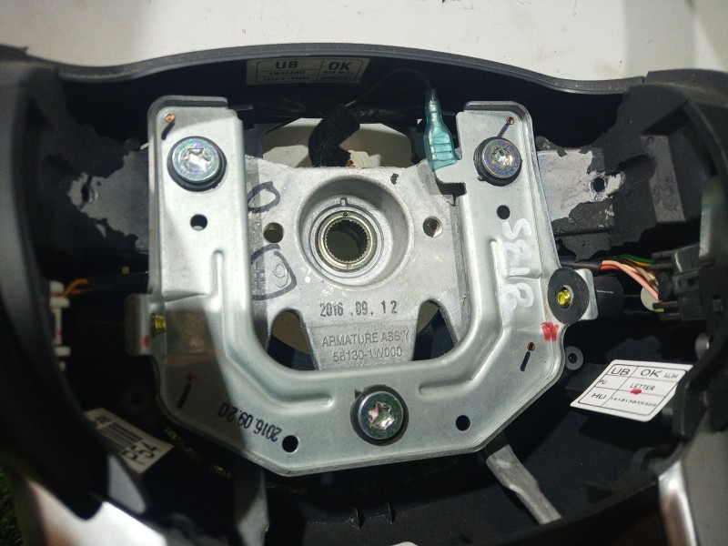 Recambio de volante para kia rio iii (ub) 1.2 cvvt referencia OEM IAM   