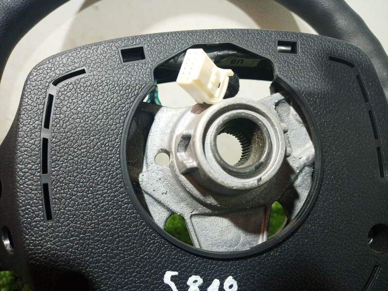 Recambio de volante para kia rio iii (ub) 1.2 cvvt referencia OEM IAM   