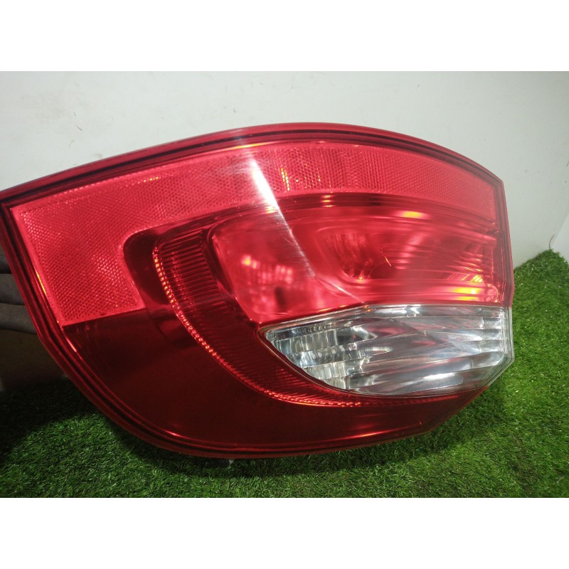 Recambio de piloto trasero derecho para kia rio iii (ub) 1.2 cvvt referencia OEM IAM 924021W2 924021W2 924021W2