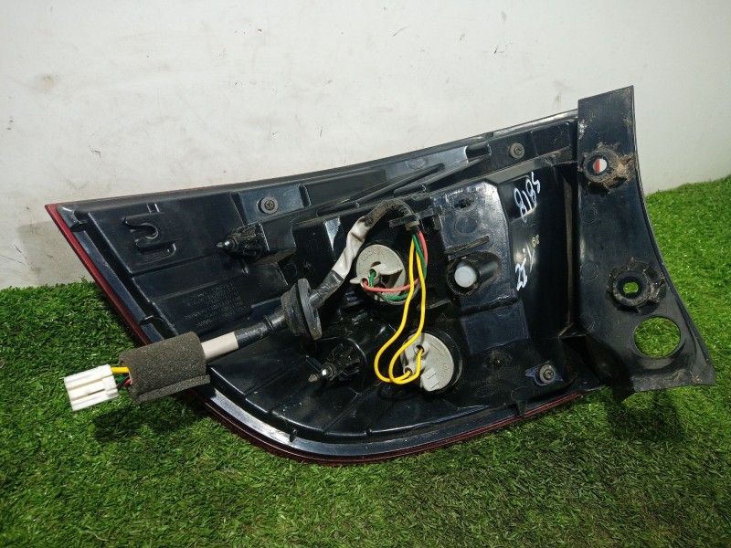 Recambio de piloto trasero izquierdo para kia rio iii (ub) 1.2 cvvt referencia OEM IAM 924011W2 924011W2 924011W2