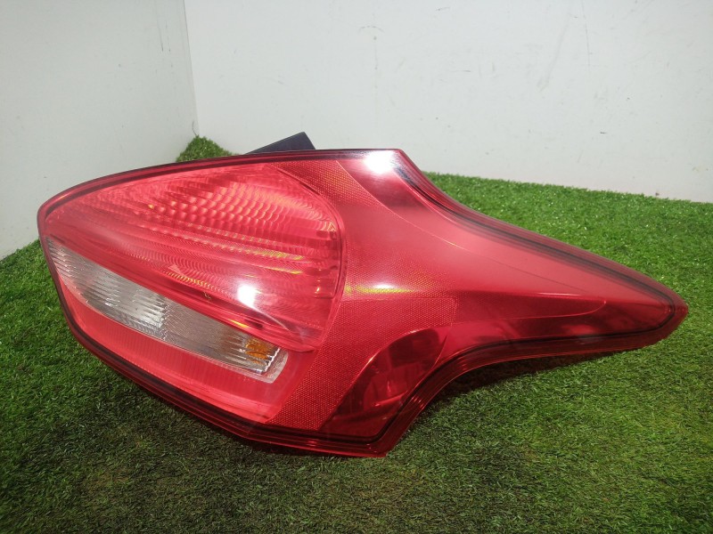 Recambio de piloto trasero derecho para ford focus iii 1.0 ecoboost referencia OEM IAM F1EB13404BC F1EB13404BC F1EB13404BC