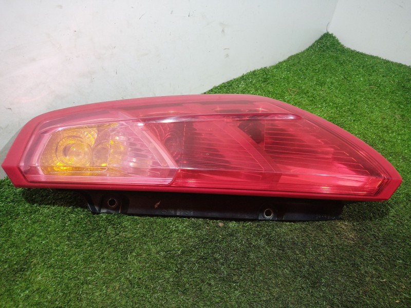 Recambio de piloto trasero derecho para fiat punto evo (199_) 1.2 referencia OEM IAM 51701590 51701590 27460202