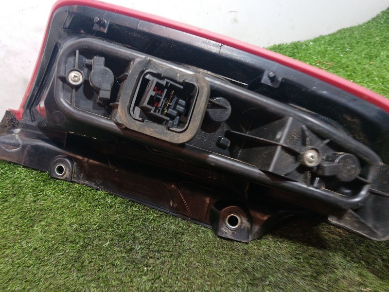 Recambio de piloto trasero derecho para fiat punto evo (199_) 1.2 referencia OEM IAM 51701590 51701590 27460202