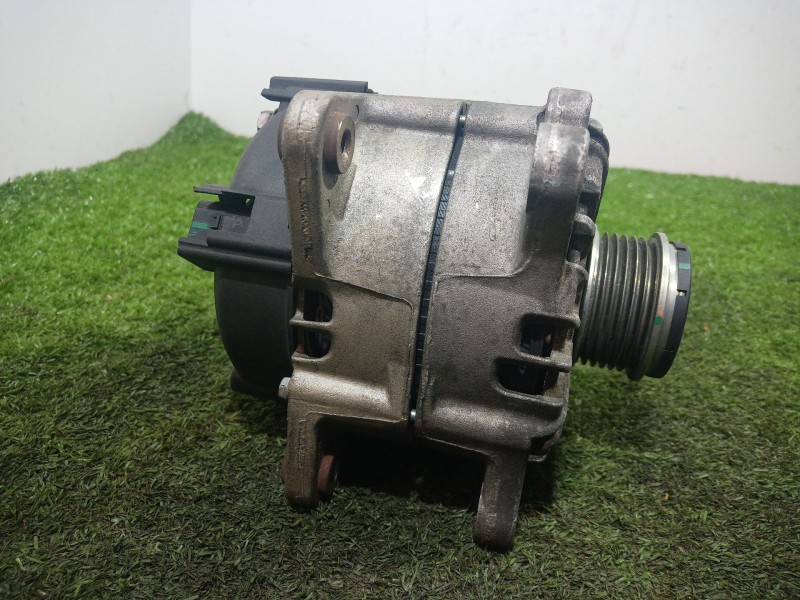 Recambio de alternador para volkswagen touareg (7p6) v6 tdi bluemotion premium referencia OEM IAM   