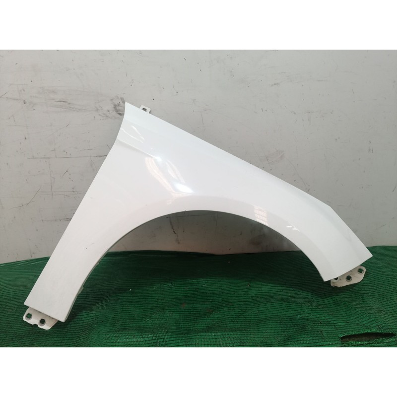 Recambio de aleta delantera derecha para ford focus iii 1.0 ecoboost referencia OEM IAM   