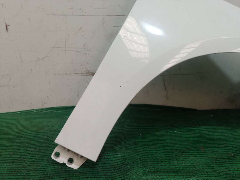 Recambio de aleta delantera derecha para ford focus iii 1.0 ecoboost referencia OEM IAM   