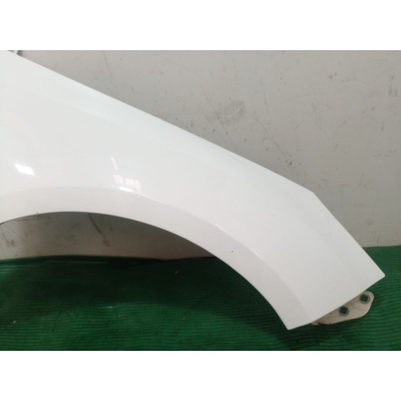 Recambio de aleta delantera derecha para ford focus iii 1.0 ecoboost referencia OEM IAM   