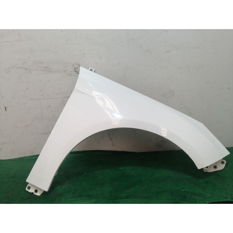 Recambio de aleta delantera derecha para ford focus iii 1.0 ecoboost referencia OEM IAM   