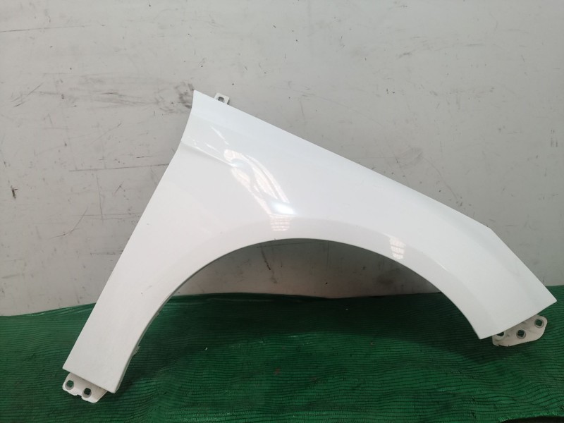 Recambio de aleta delantera derecha para ford focus iii 1.0 ecoboost referencia OEM IAM   