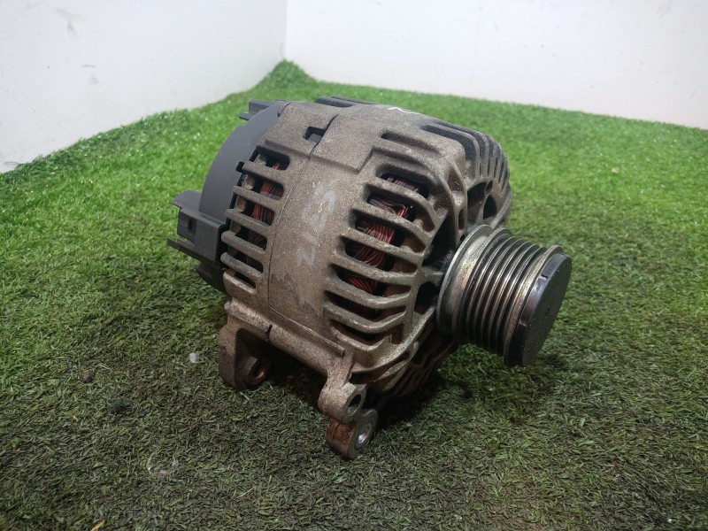 Recambio de alternador para volkswagen golf plus (5m1) bluemotion edition referencia OEM IAM 06F903023C 06F903023C TG14C011