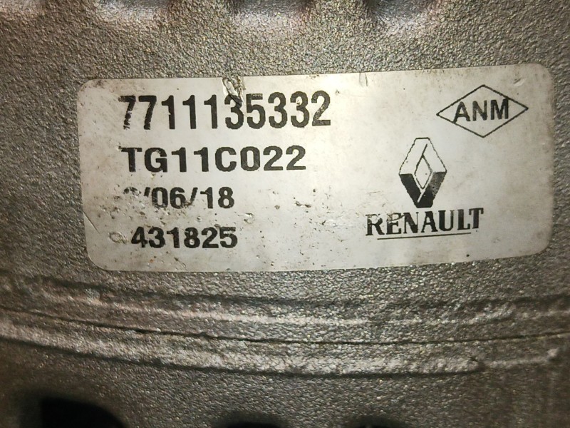 Recambio de alternador para seat leon (1m1) sport referencia OEM IAM TG11C022 TG11C022 7711135332