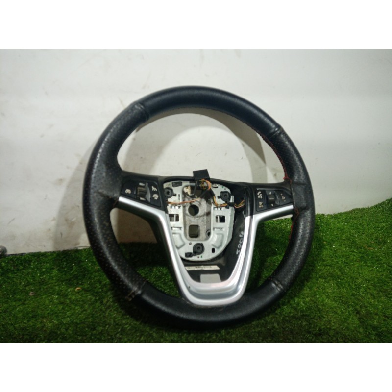 Recambio de volante para opel zafira tourer c (p12) 1.6 cdti (75) referencia OEM IAM 13351039 13351039 307176699P10