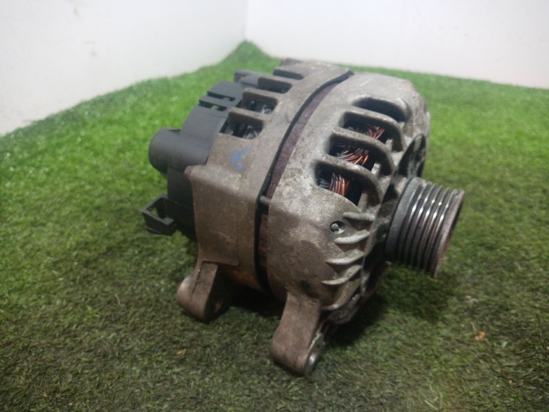 Recambio de alternador para citroën c5 berlina 3.0 v6 exclusive automático referencia OEM IAM   