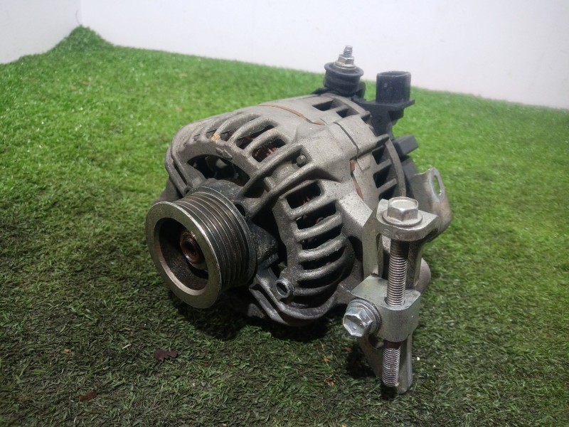 Recambio de alternador para toyota yaris (ksp9/scp9/nlp9) básico referencia OEM IAM   